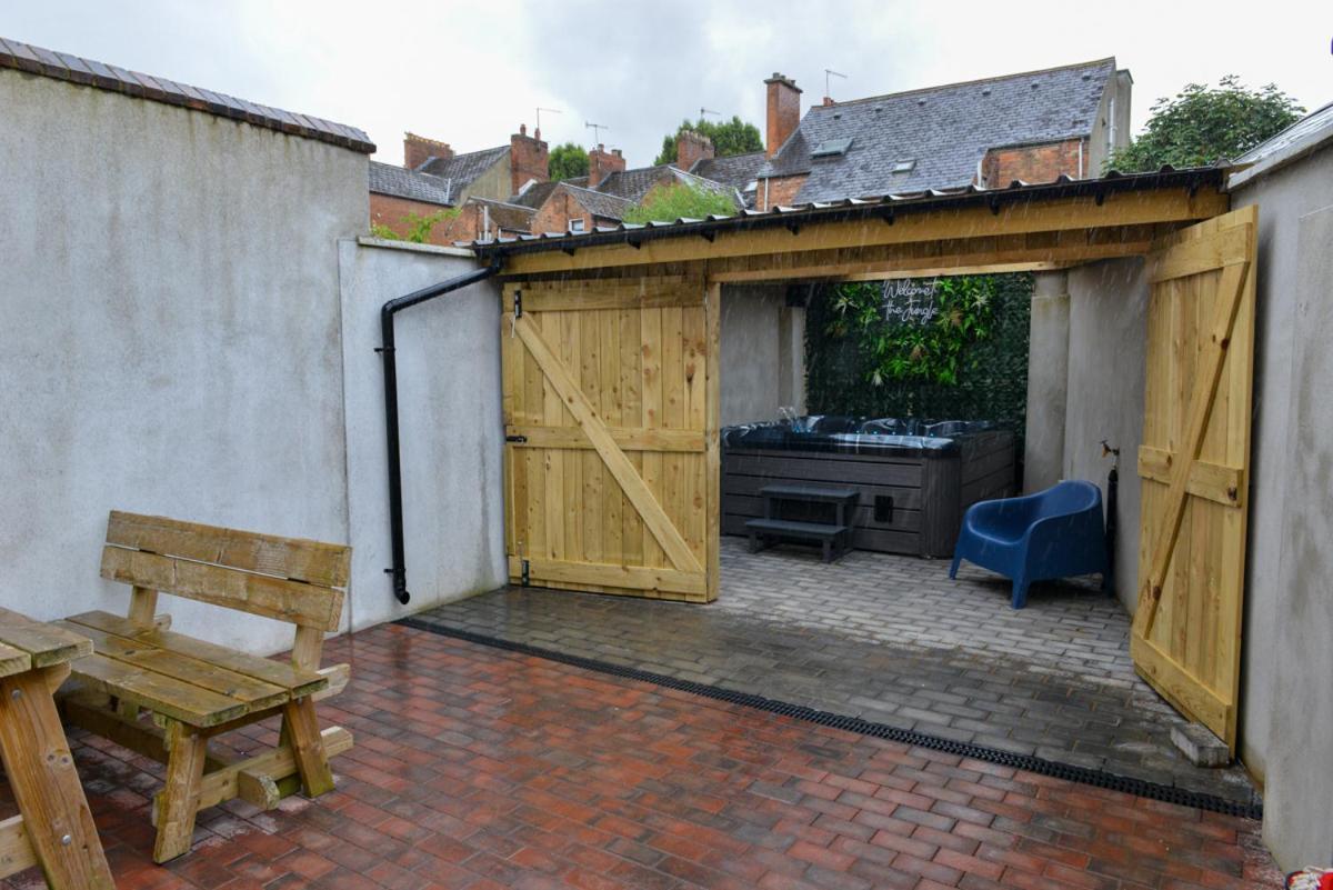 Esterville Apartments 1 And 2 Bedrooms Hot Tub Availability Belfast Dış mekan fotoğraf