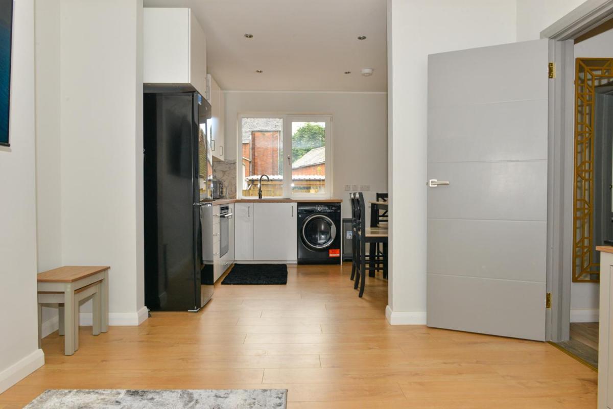 Esterville Apartments 1 And 2 Bedrooms Hot Tub Availability Belfast Dış mekan fotoğraf