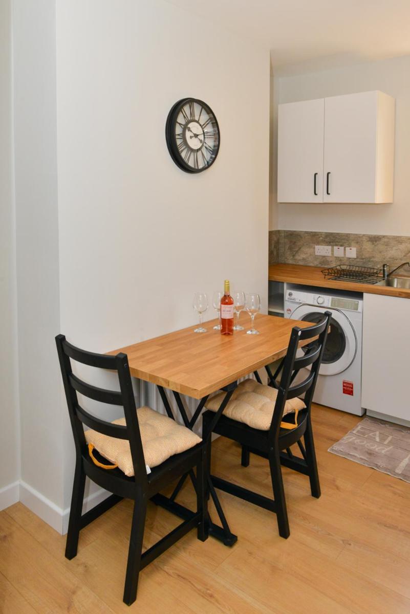 Esterville Apartments 1 And 2 Bedrooms Hot Tub Availability Belfast Dış mekan fotoğraf