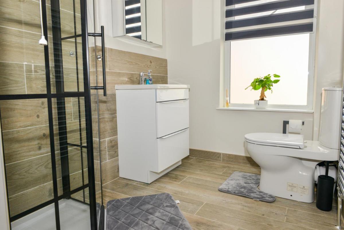 Esterville Apartments 1 And 2 Bedrooms Hot Tub Availability Belfast Dış mekan fotoğraf